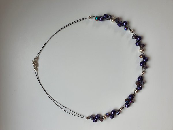 Halskette violett/silber Glitzerperlen