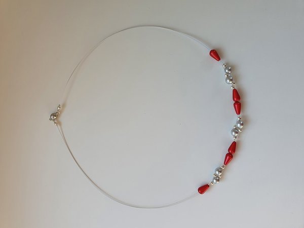 Halskette rot und Silberfarben