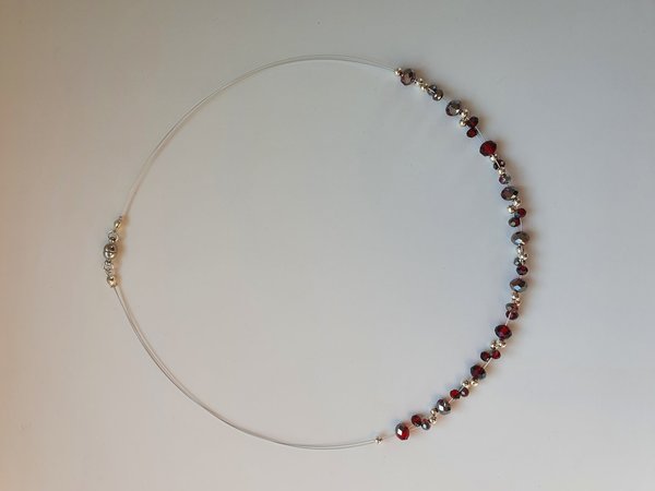 Halskette rot und Silberfarben mit Glitzersteinen